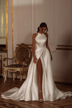 Victoria - Apparel, Accessories and Luxury Goods - Textiles, Apparel and Luxury Goods - Consumer Durables and Apparel - Consumer Discretionary - Easy Price Book South Africa
